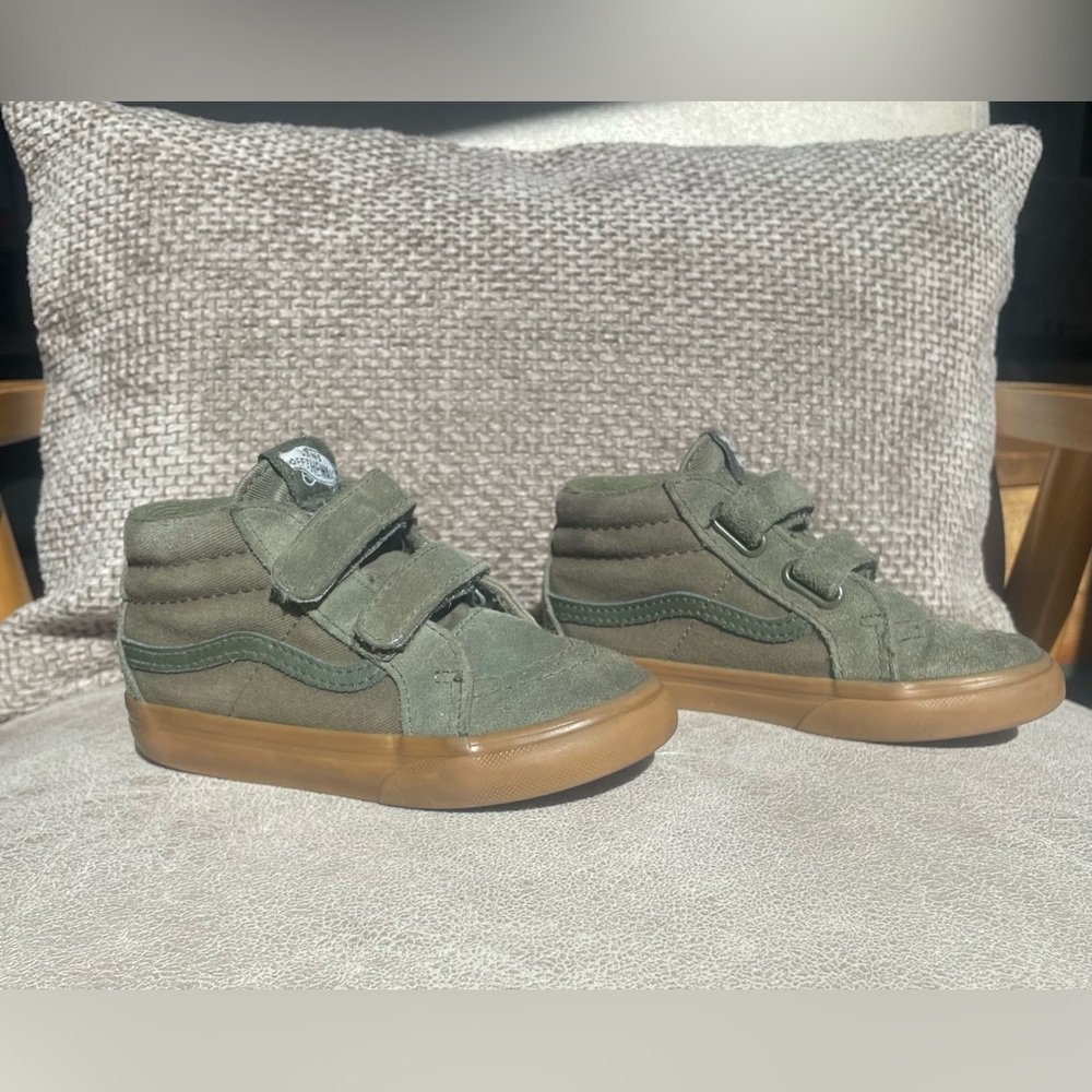 Green High-Top Sneakers with Velcro Straps